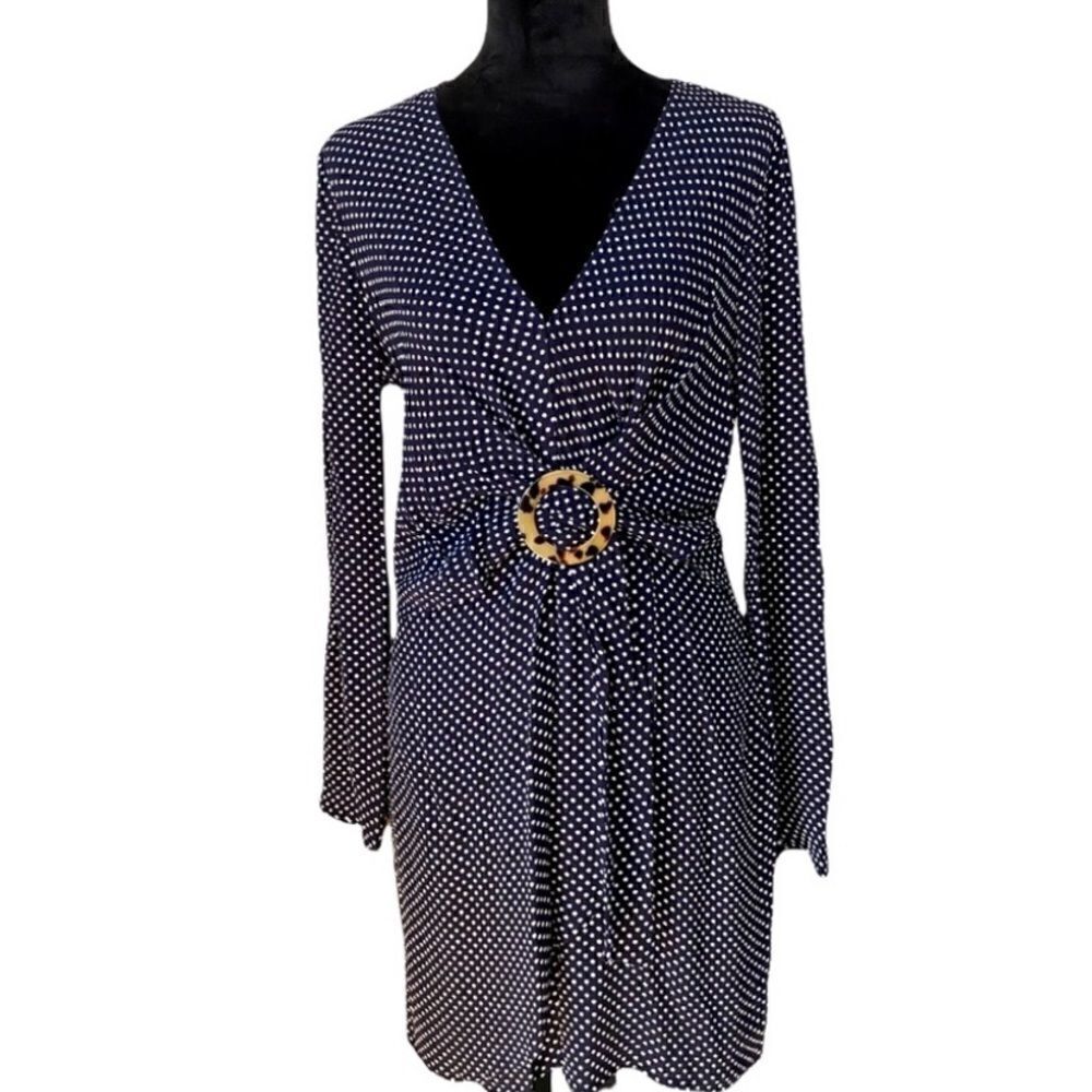 TOPSHOP Low V-Neck Long Sleeve Midi. Belted at the Waist, Side Zipper.
